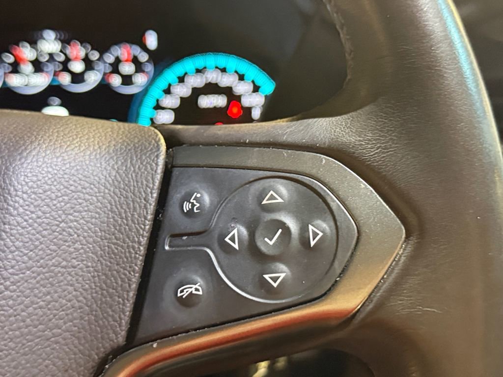 Used 2017 Chevrolet Suburban LT image 19