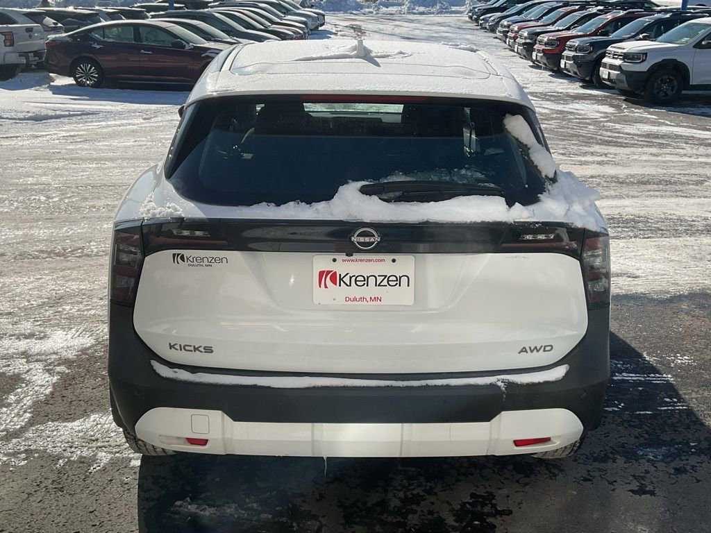 Used 2025 Nissan Kicks S image 6