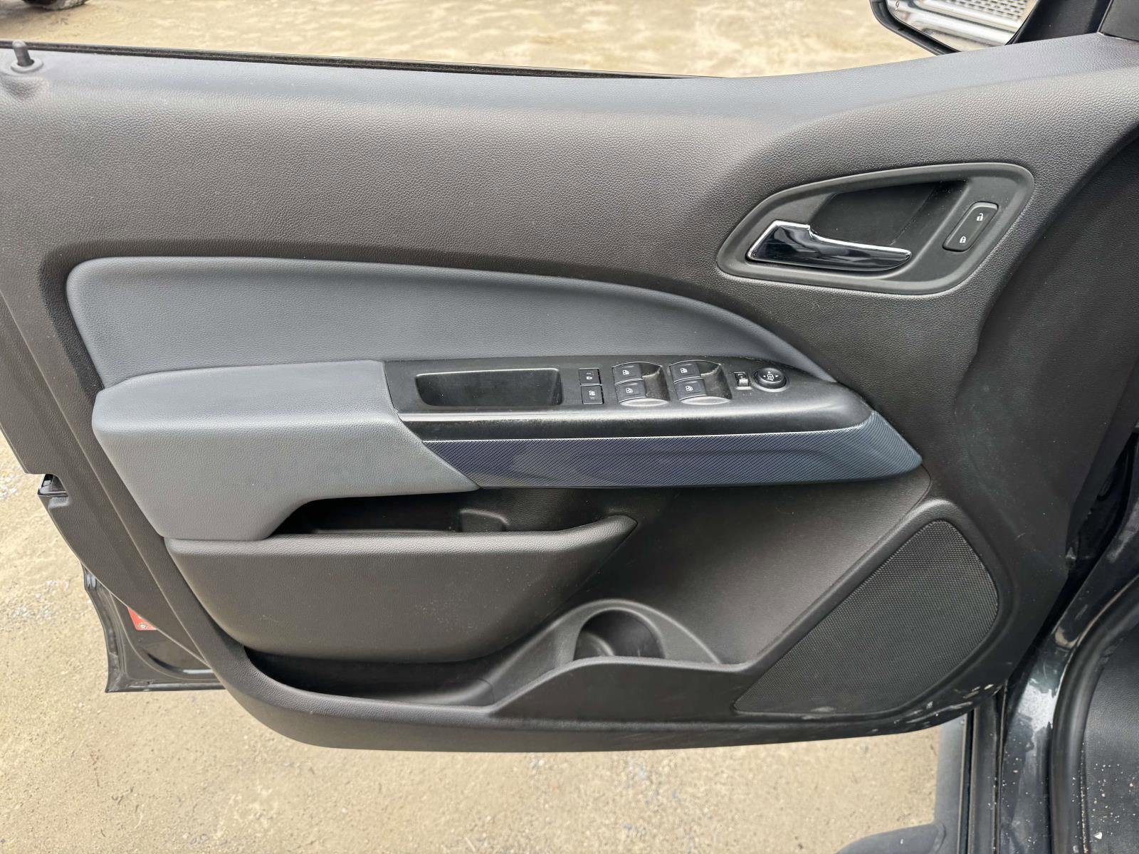 Used 2018 Chevrolet Colorado Z71 AWD/4WD image 15
