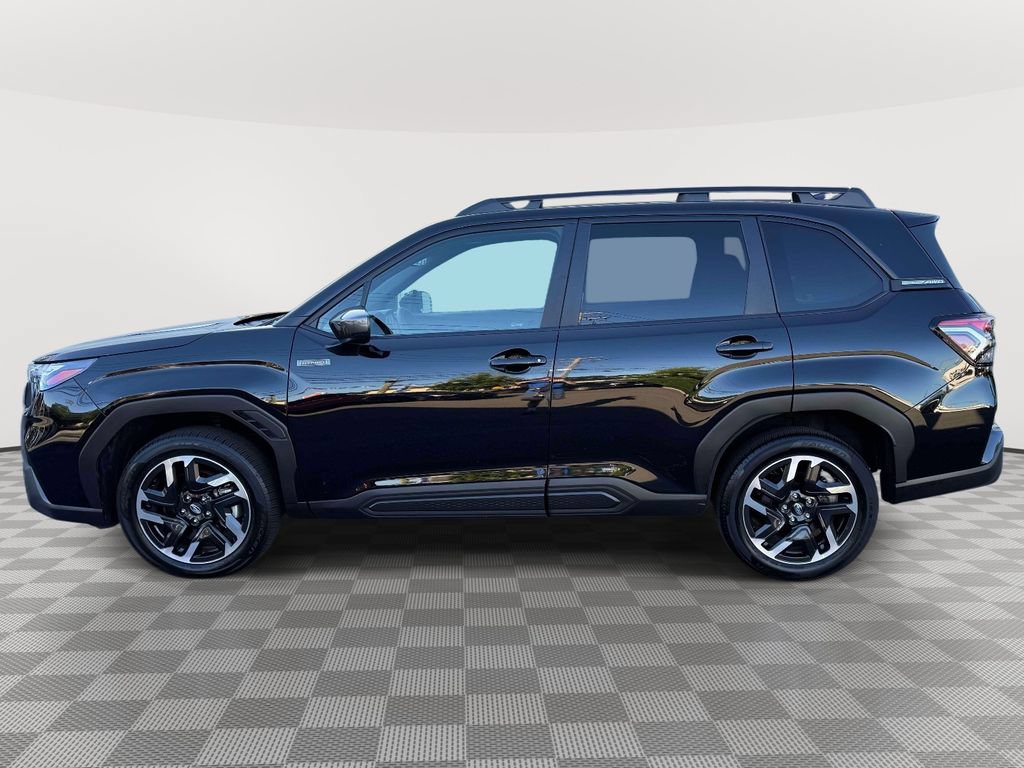 Used 2025 Subaru Forester Premium AWD/4WD image 5