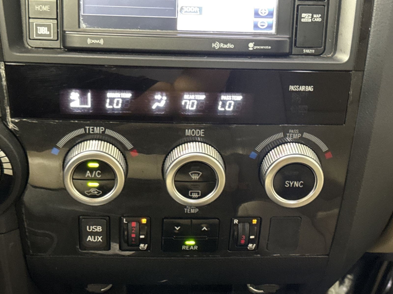 Used 2018 Toyota Sequoia Platinum RWD image 30