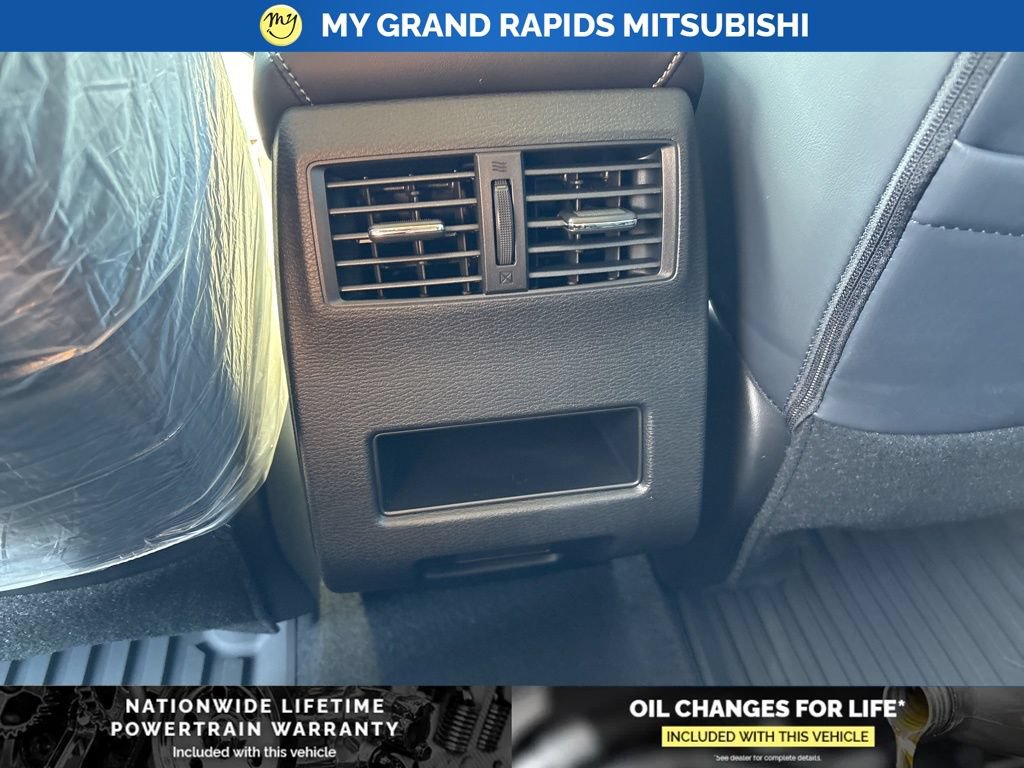 New 2026 Mitsubishi Outlander SE AWD/4WD image 18