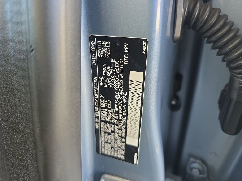 Used 2017 Volvo XC60 T6 Inscription w/ Preferred Option Package image 34