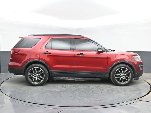 Used 2016 Ford Explorer Sport w/ Equipment Group 401A AWD/4WD image 15