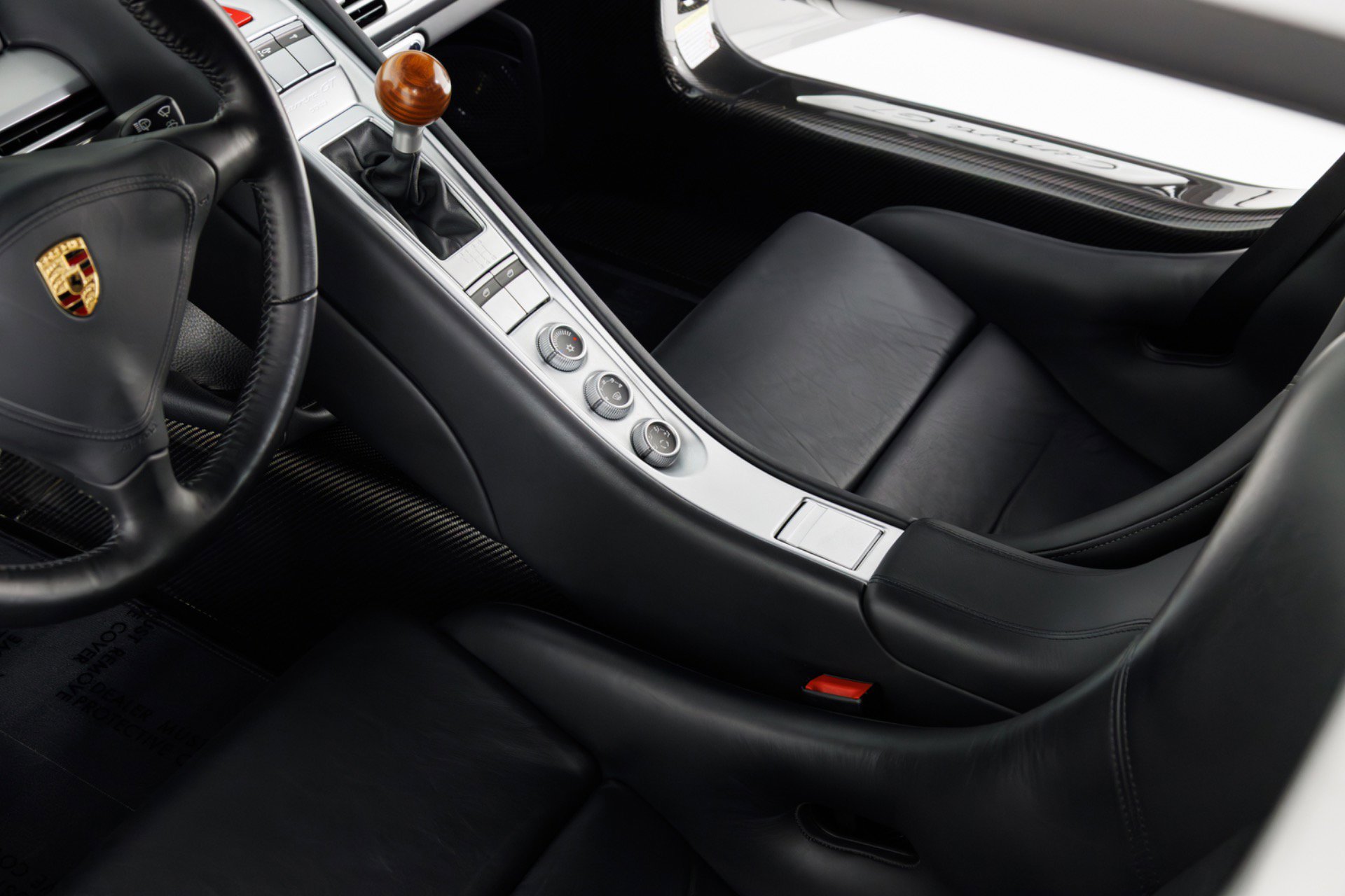 Used 2004 Porsche Carrera GT RWD image 23