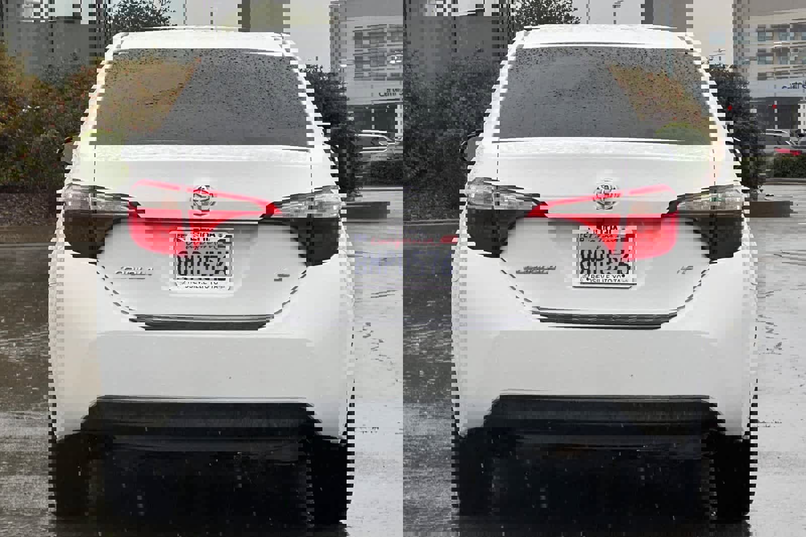 Used 2015 Toyota Corolla LE image 8