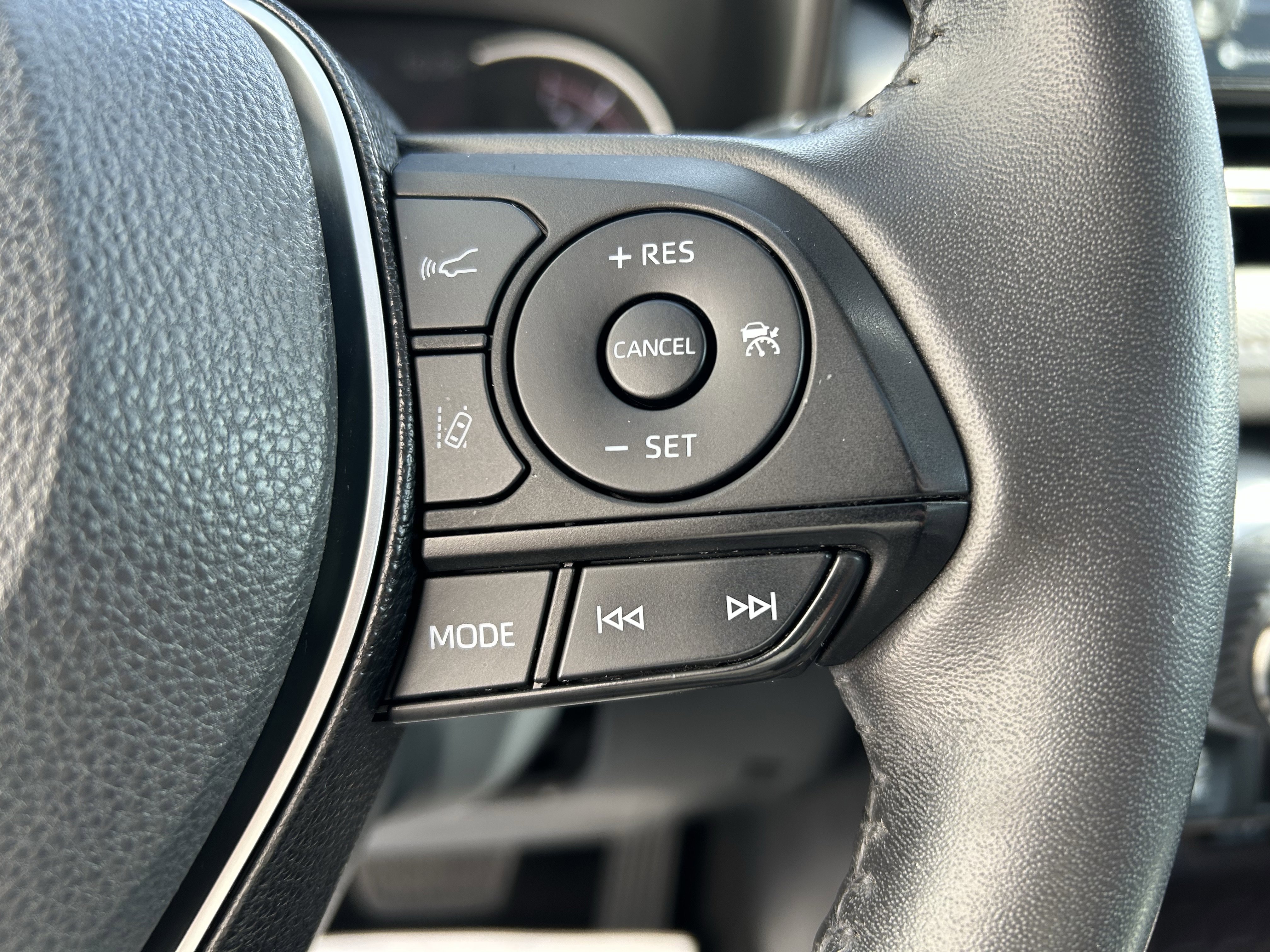 Used 2019 Toyota RAV4 Limited AWD/4WD image 26