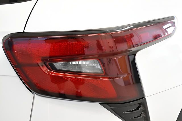 Used 2025 Chevrolet Trax LT image 12