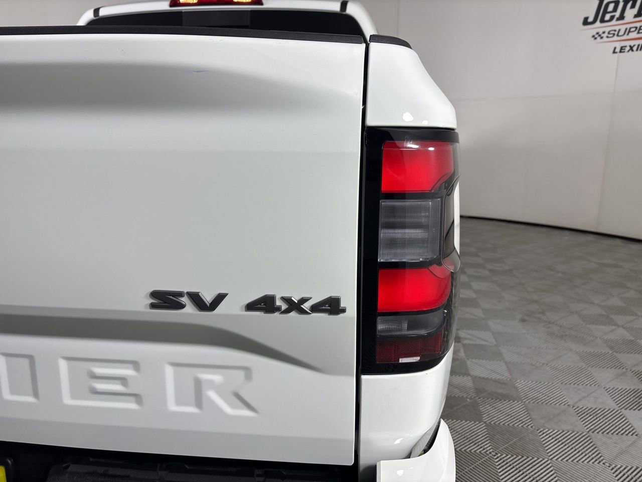 Used 2024 Nissan Frontier SV w/ SV Convenience Package image 33