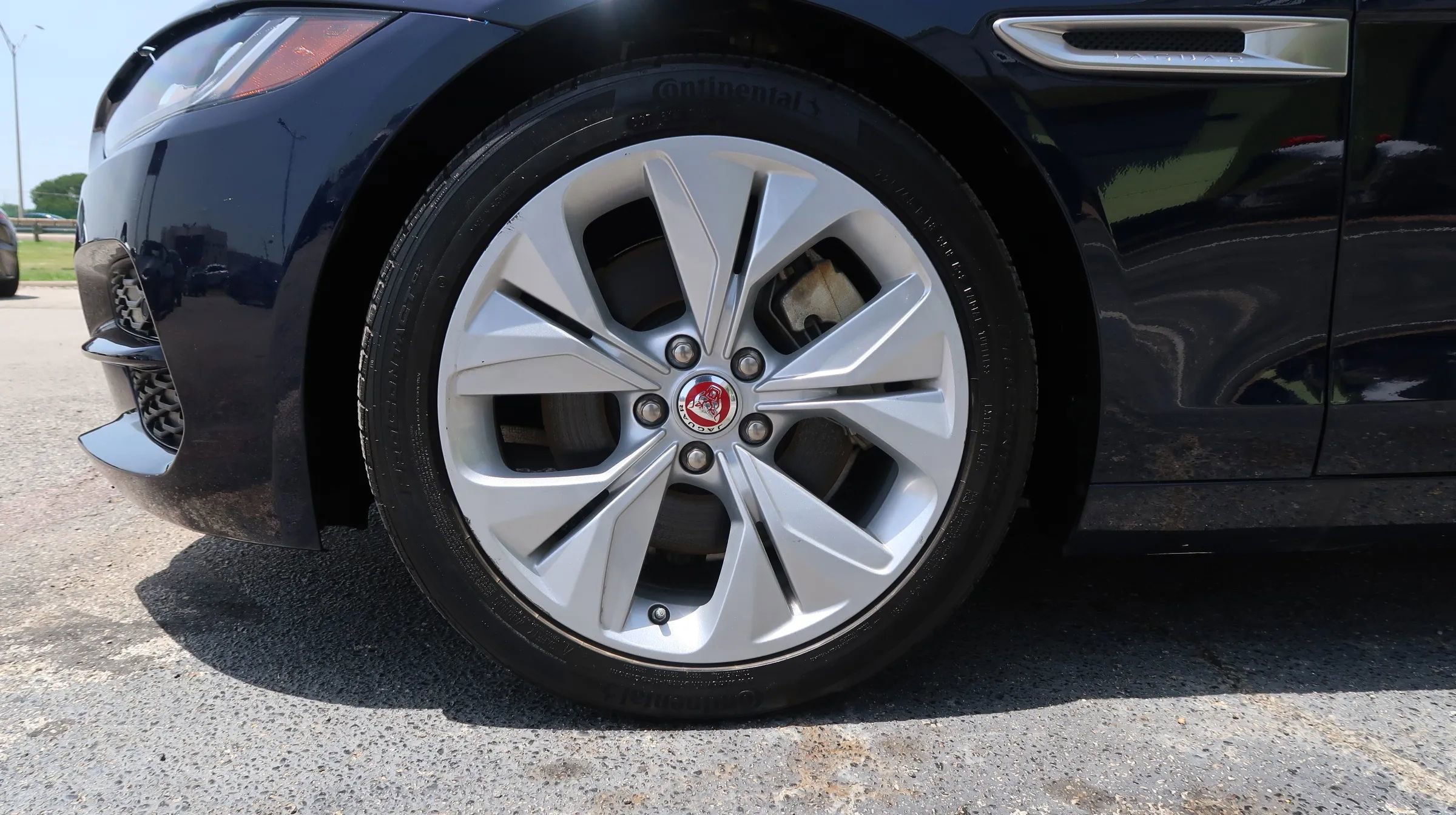 Used 2020 Jaguar XE S image 57