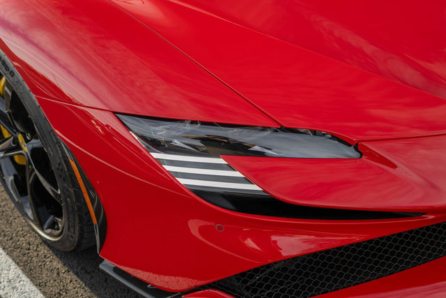 Used 2025 Ferrari SF90 Spider image 87