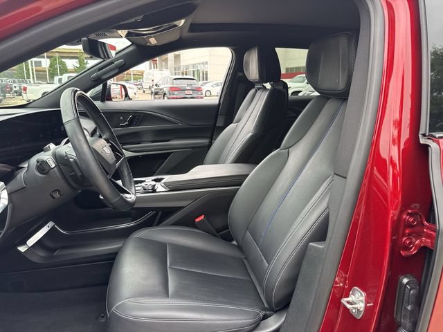 Used 2024 Cadillac Lyriq Luxury w/ LPO, Floor Liner Package AWD/4WD image 27