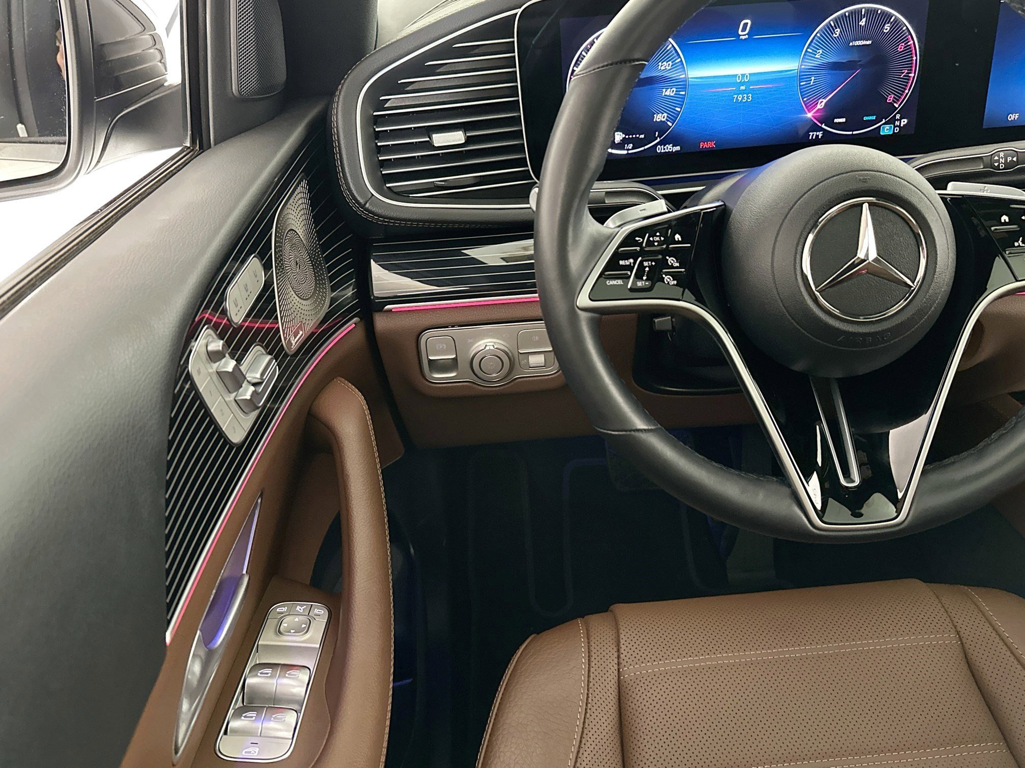 Used 2025 Mercedes-Benz GLE 450 4MATIC Coupe image 10
