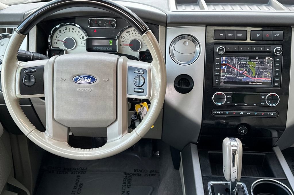 Used 2013 Ford Expedition Limited RWD image 14