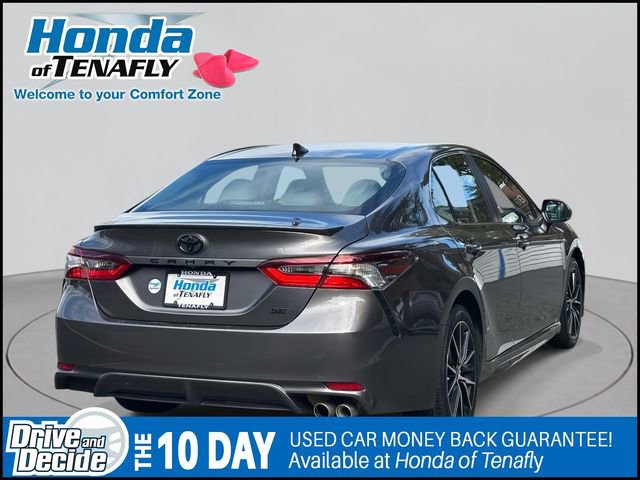 Used 2023 Toyota Camry SE image 5