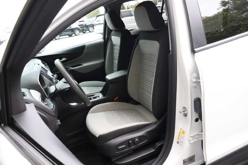 Certified 2024 Chevrolet Equinox LS w/ LS Convenience Package FWD image 31