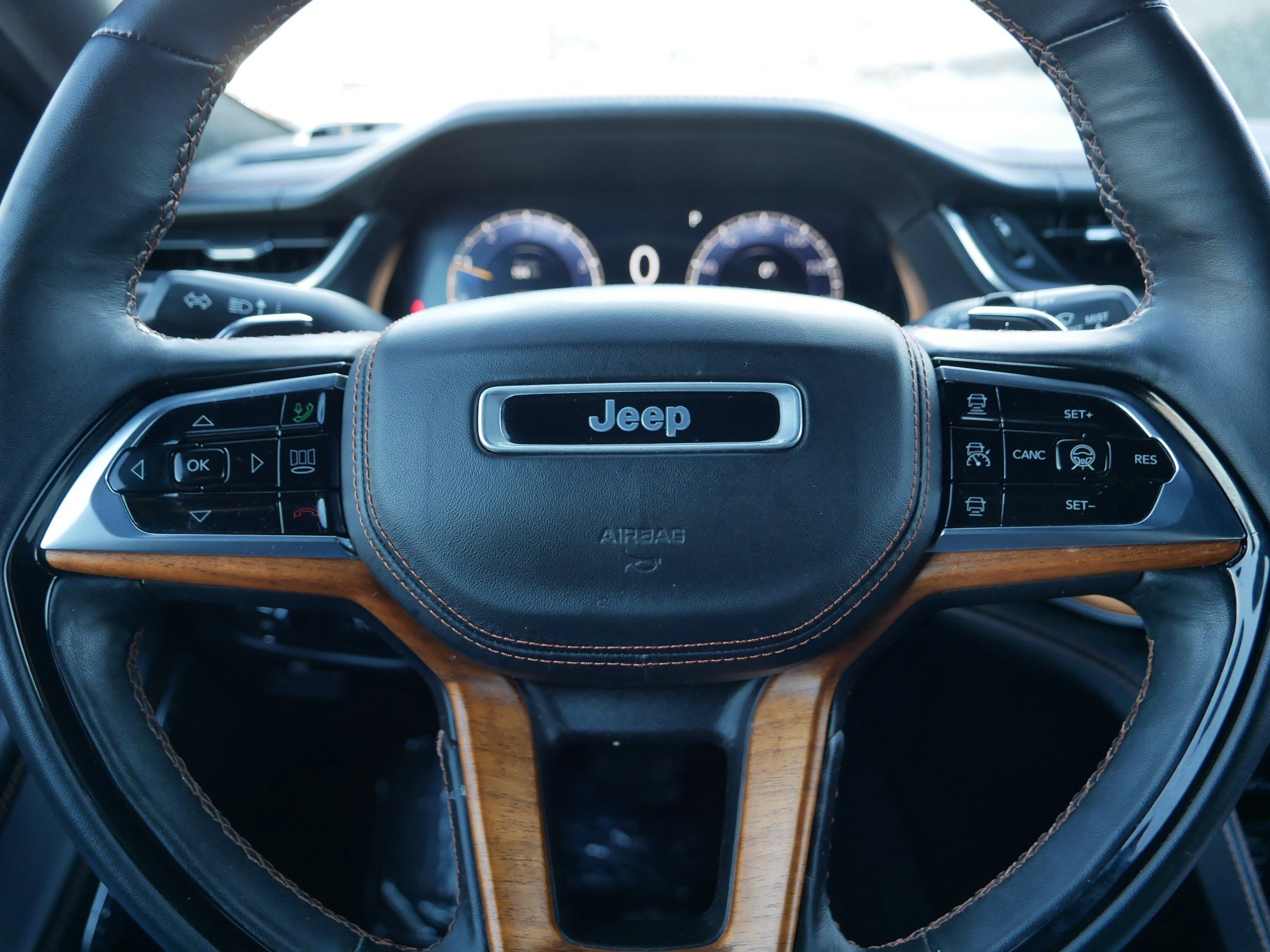 Used 2021 Jeep Grand Cherokee L Summit image 25