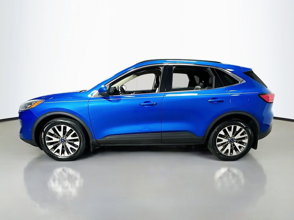 Used 2020 Ford Escape Titanium image 5