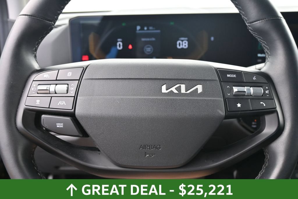Used 2026 Kia Sportage LX FWD image 29