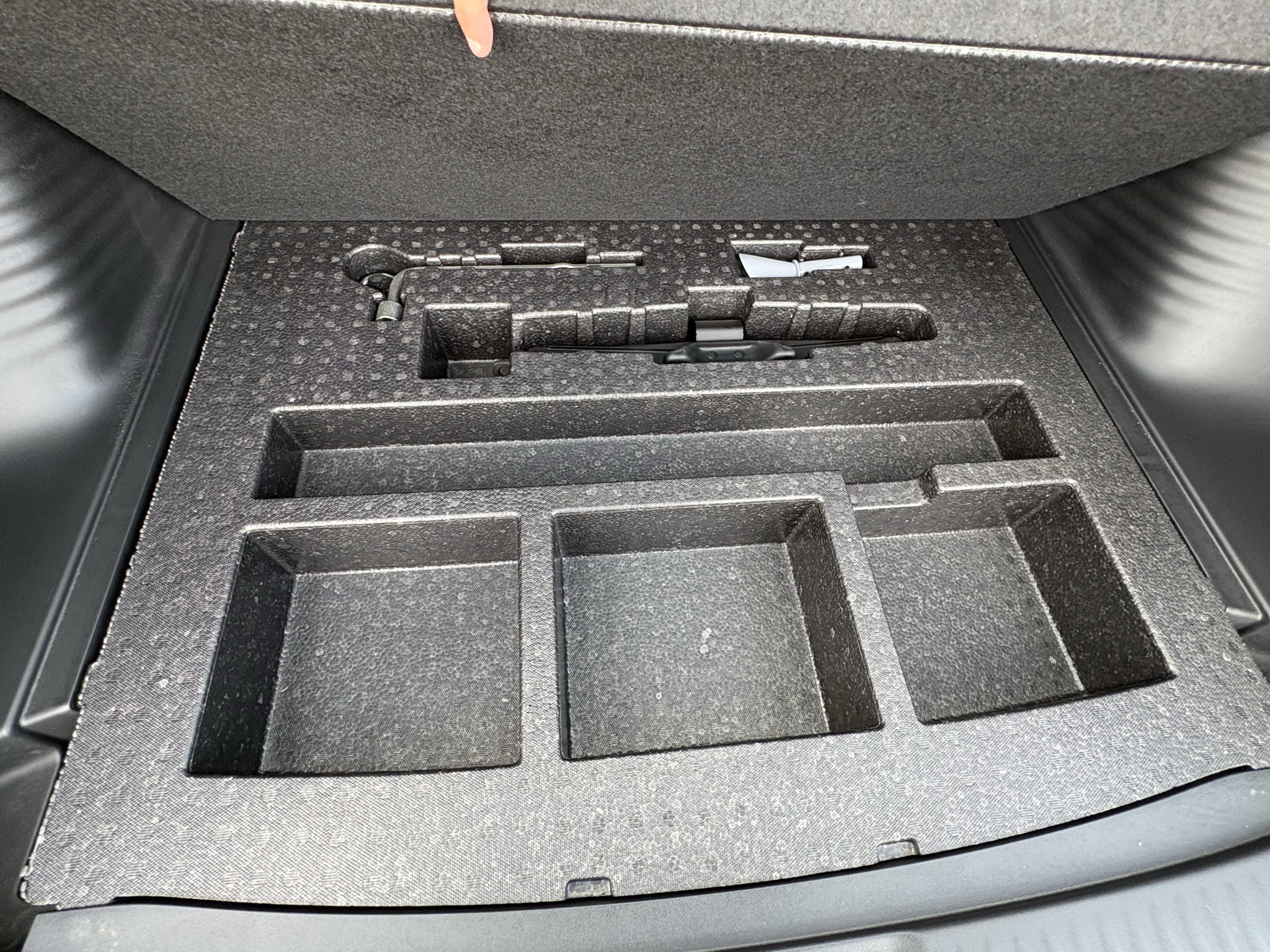 Used 2024 Honda HR-V LX image 28