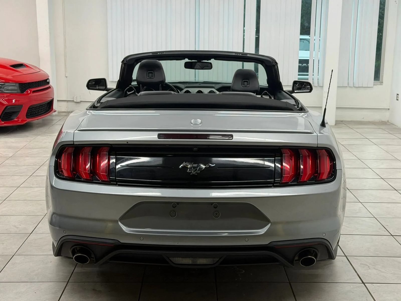 Used 2020 Ford Mustang Premium RWD image 8