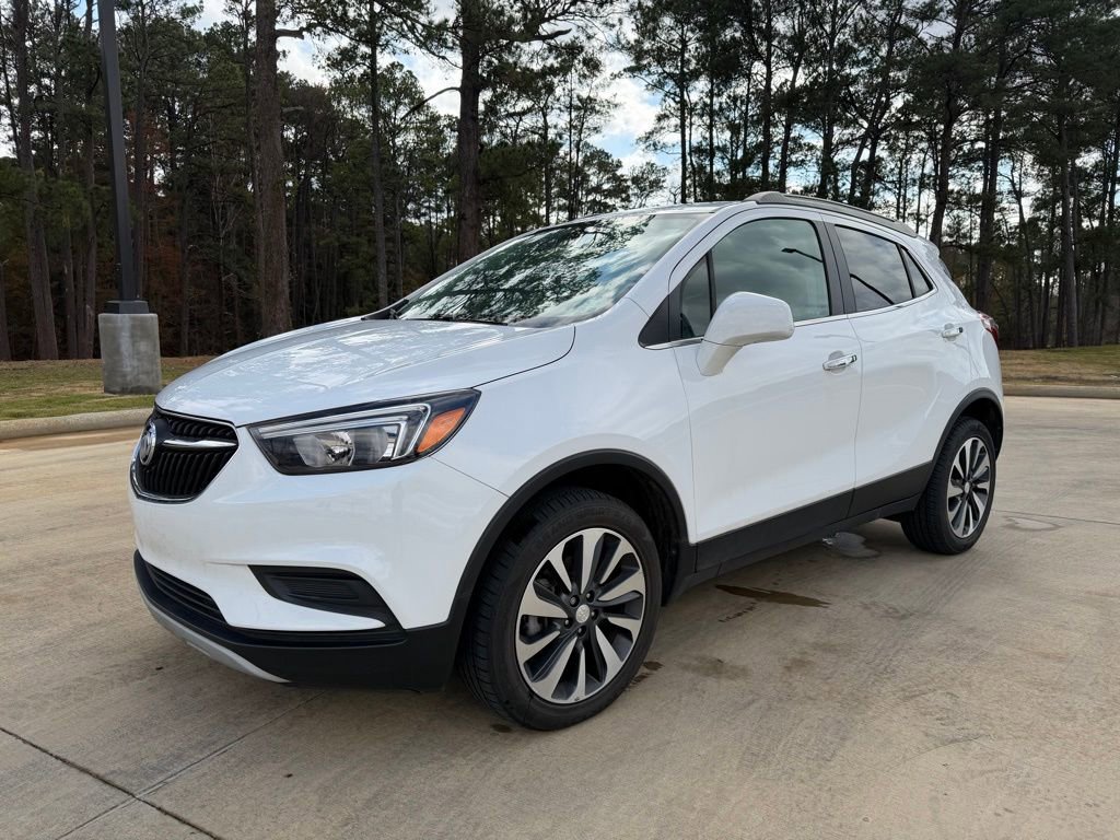 Used 2021 Buick Encore Preferred image 1
