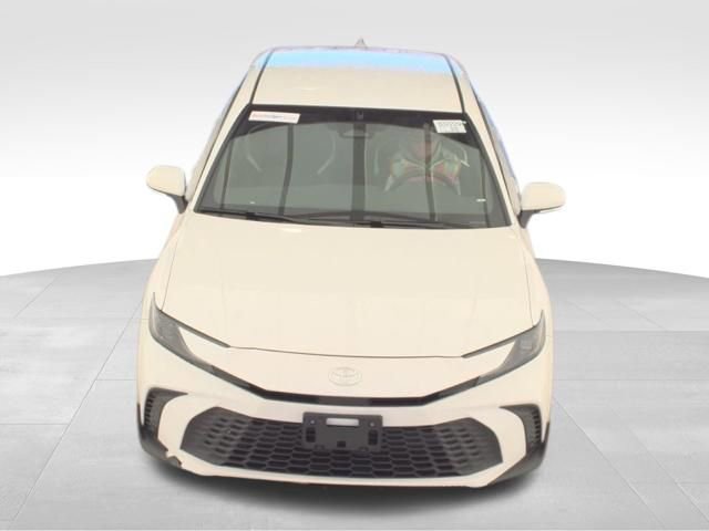 Used 2025 Toyota Camry SE FWD image 7