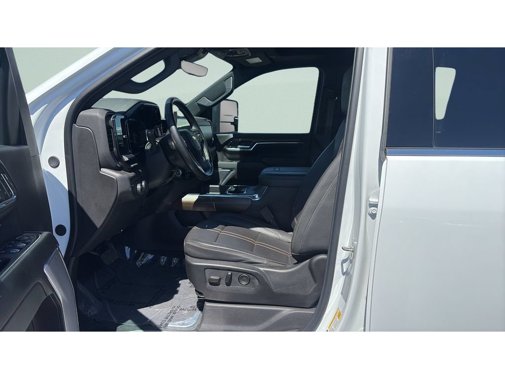 Used 2024 Chevrolet Silverado 3500 High Country w/ High Country Premium Package AWD/4WD image 6