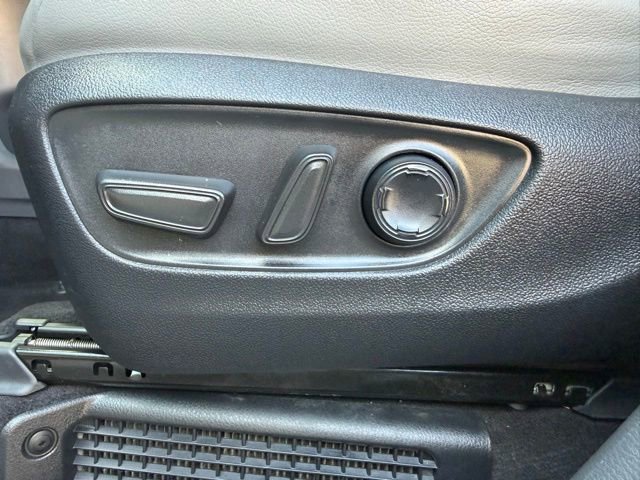 Used 2024 Toyota Sienna XLE image 10