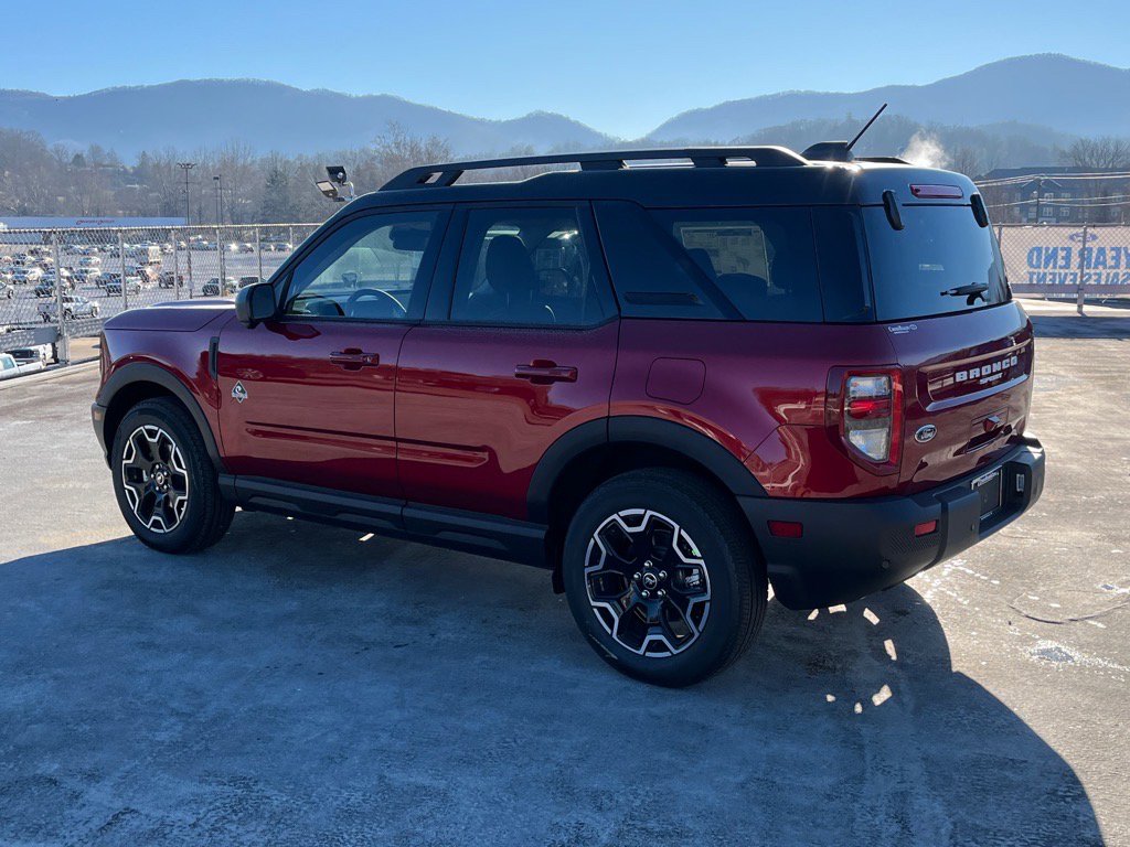 New 2025 Ford Bronco Sport Outer Banks w/ Outer Banks Tech Package+ image 4