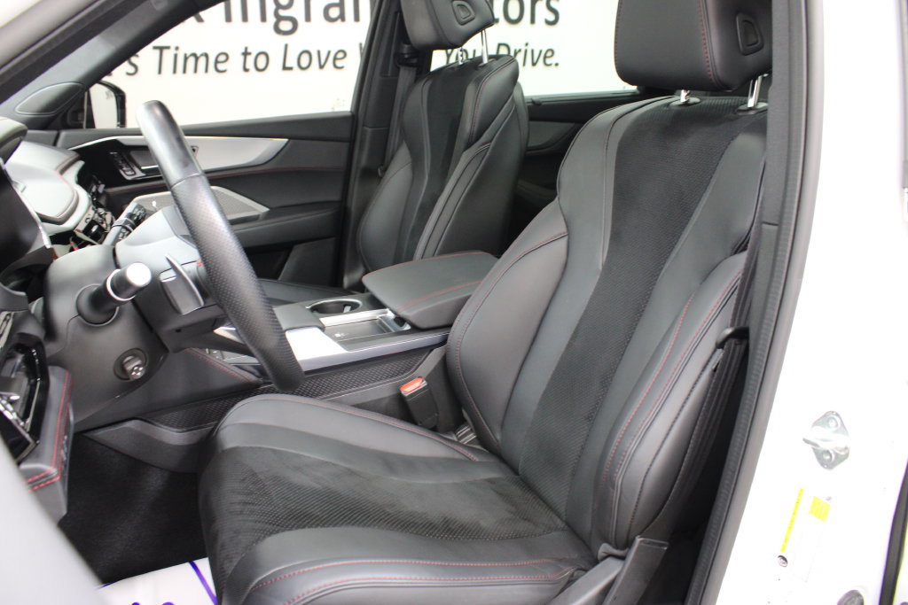 Used 2023 Acura MDX A-Spec AWD/4WD image 16