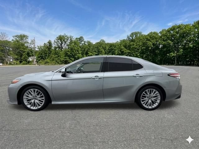 Used 2019 Toyota Camry XLE w/ Driver Assist Package FWD image 5