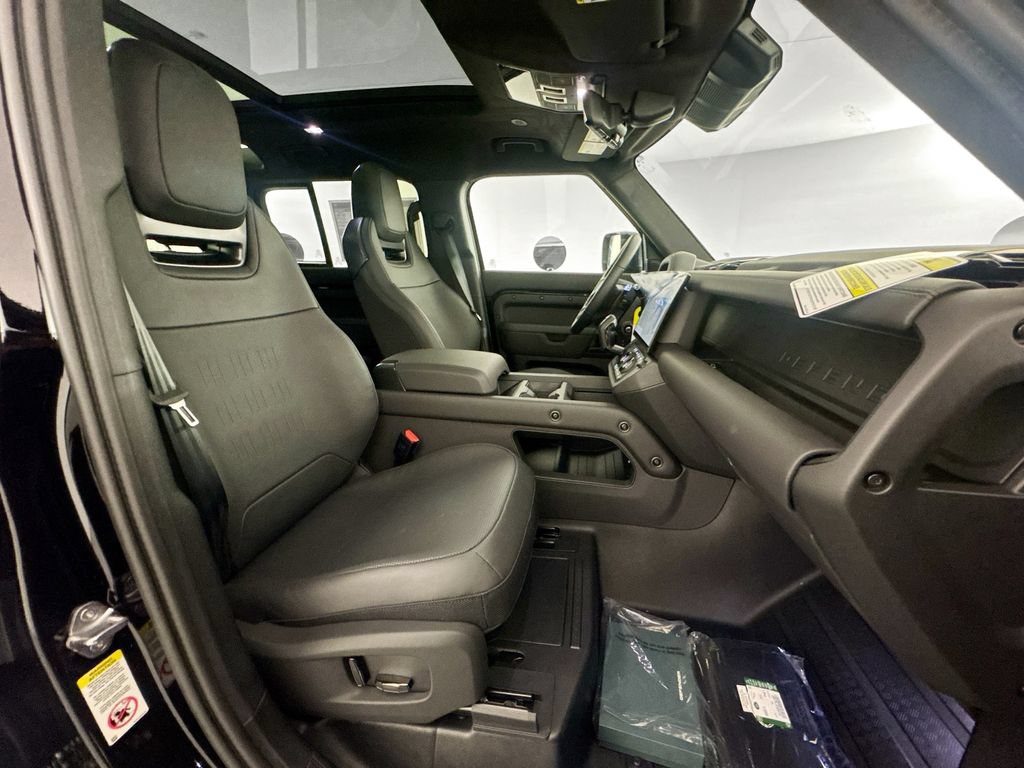 New 2026 Land Rover Defender 110 OCTA AWD/4WD image 27