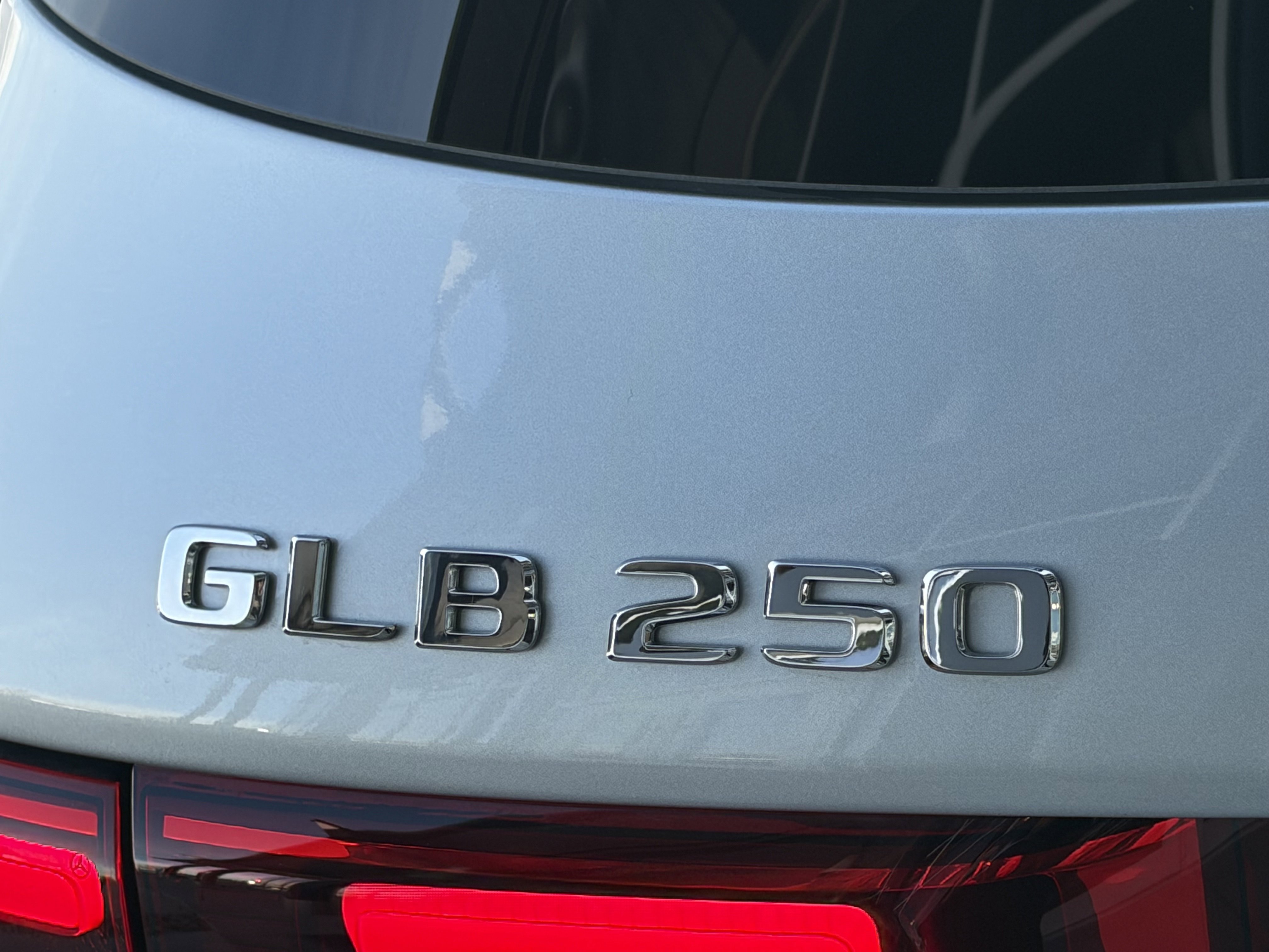 Certified 2025 Mercedes-Benz GLB 250 4MATIC image 29