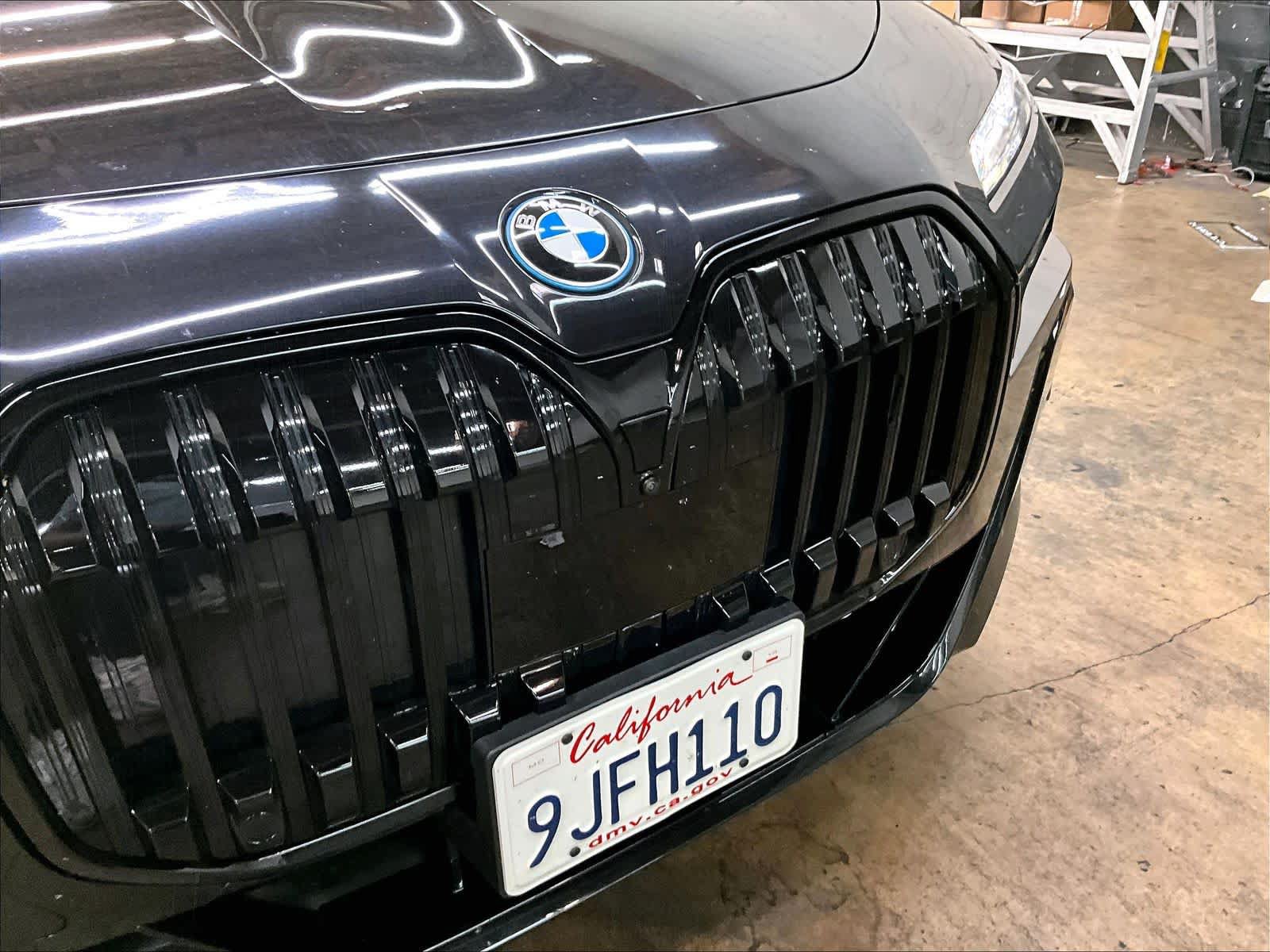 Used 2023 BMW i7 xDrive60 AWD/4WD image 32