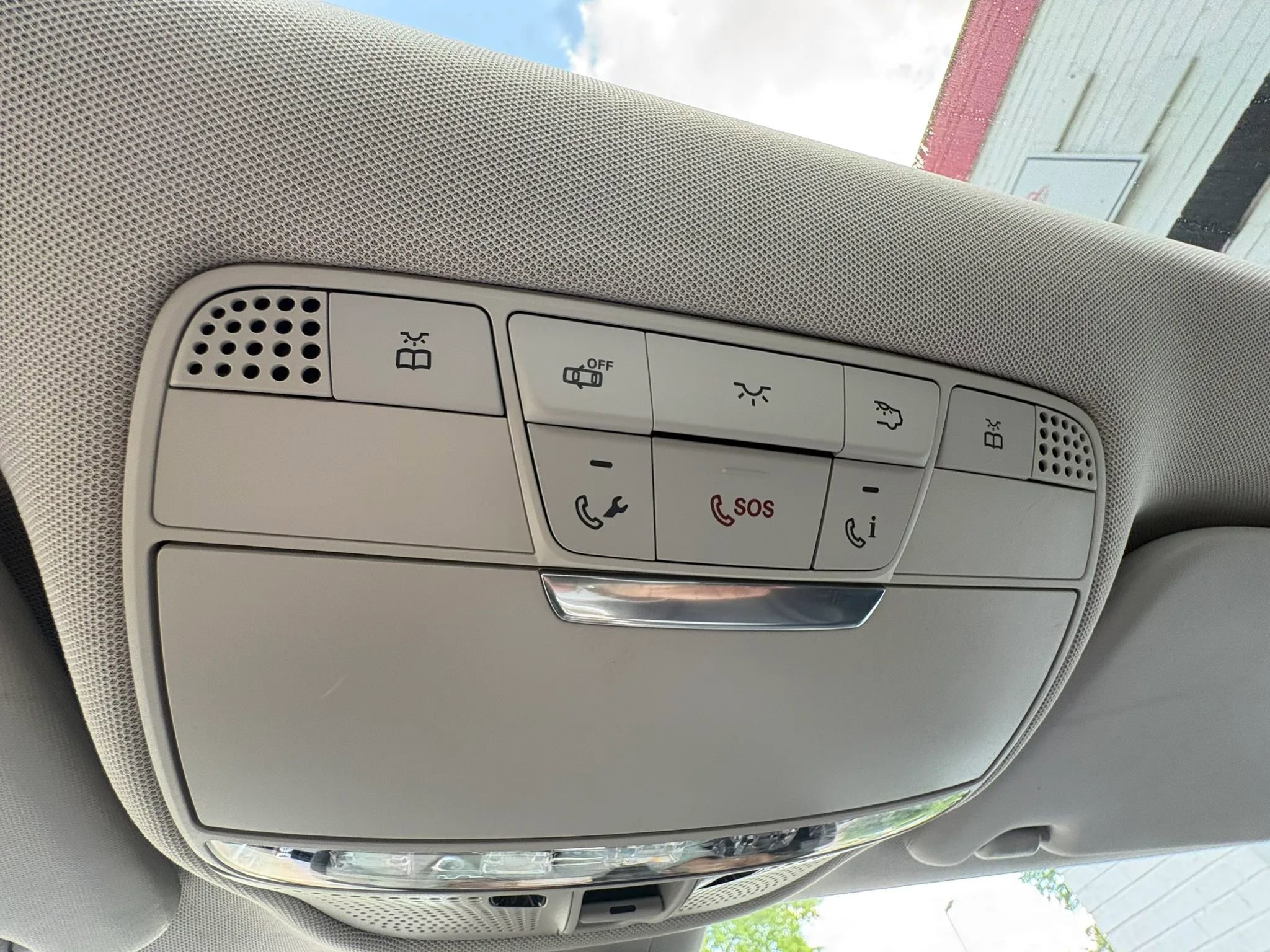 Used 2017 Mercedes-Benz C 300 4MATIC Sedan image 40