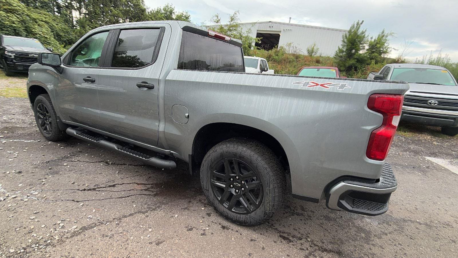 New 2026 Chevrolet Silverado 1500 Custom w/ Turbomax Blackout Package AWD/4WD image 10