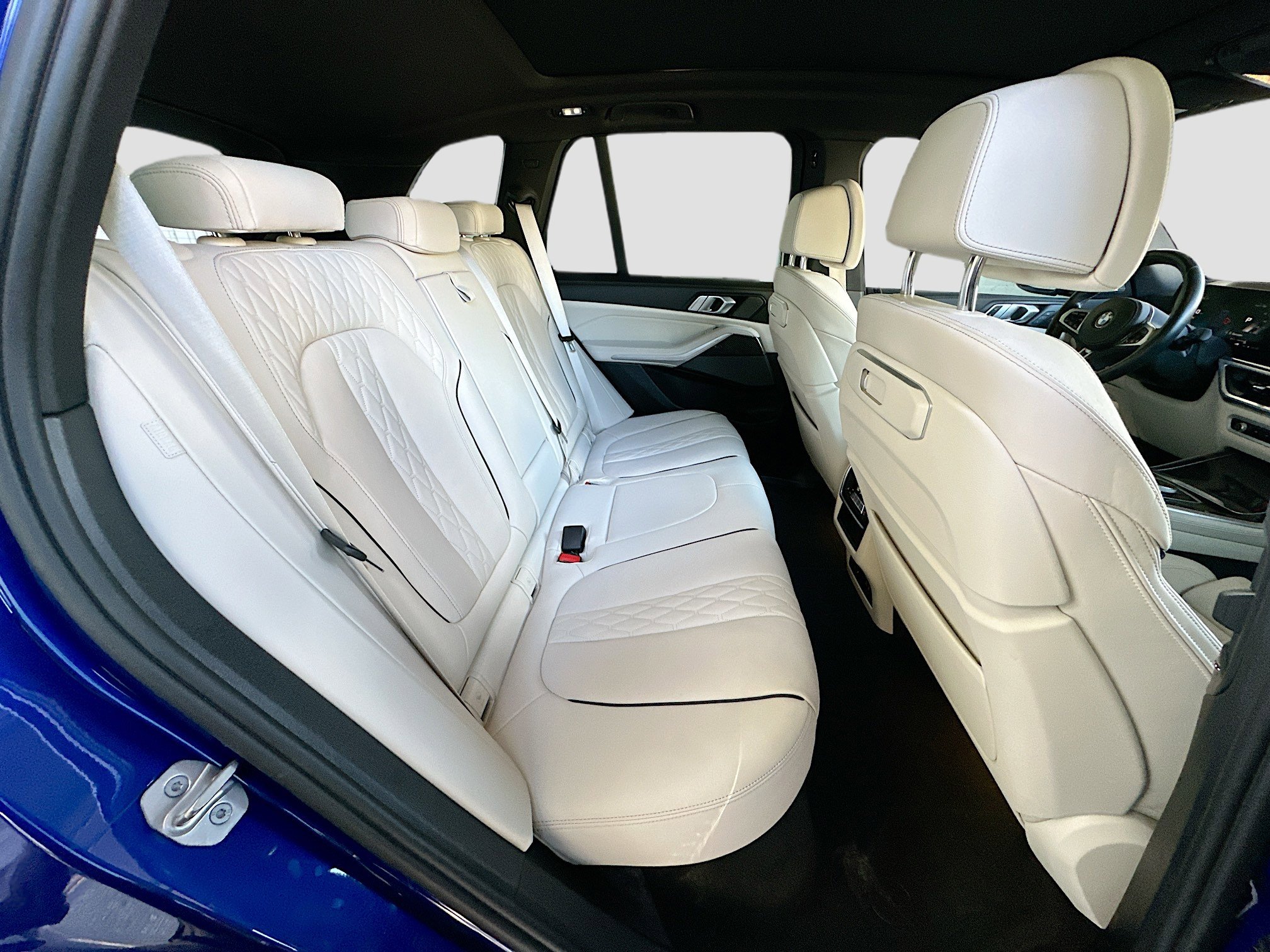 Certified 2024 BMW X5 M60i w/ Climate Comfort Package image 29