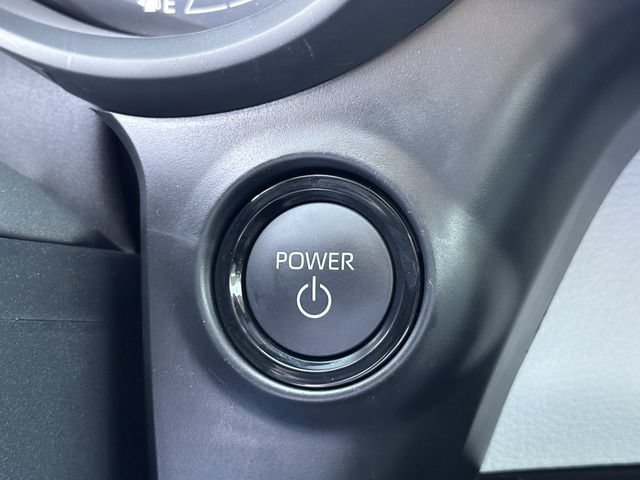 Used 2026 Toyota Sienna XLE FWD image 24