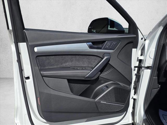 Certified 2025 Audi Q5 e Premium Plus w/ Premium Plus Package image 12