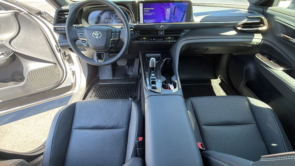 Certified 2026 Toyota Crown AWD/4WD image 26
