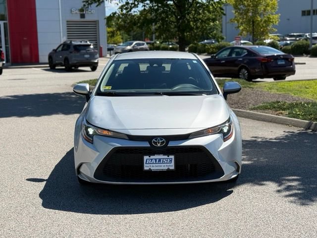 Used 2020 Toyota Corolla LE FWD image 2