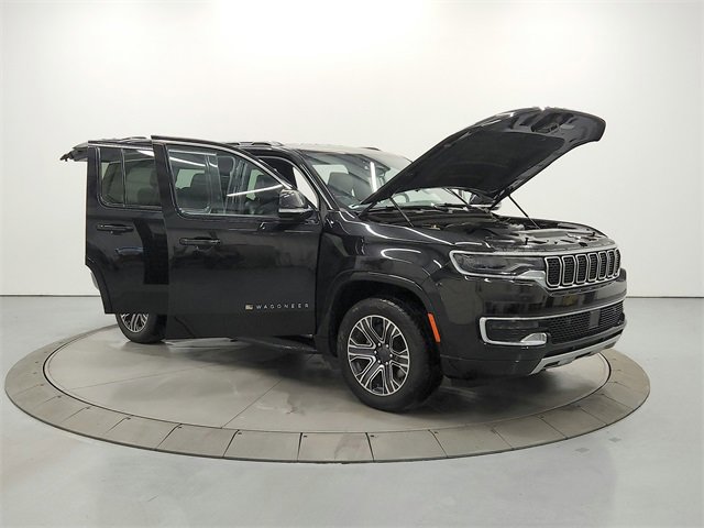 Used 2024 Jeep Wagoneer Series II w/ Flexible Seating Group image 9