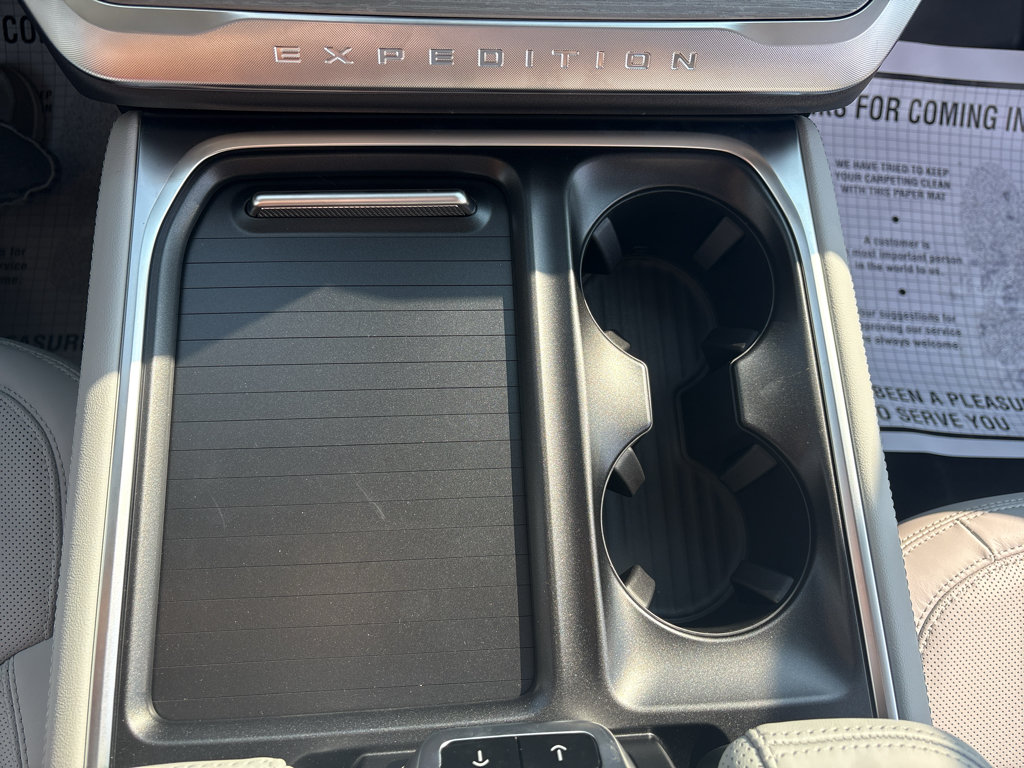 New 2027 Ford Expedition Platinum w/ Platinum Ultimate Package AWD/4WD image 17