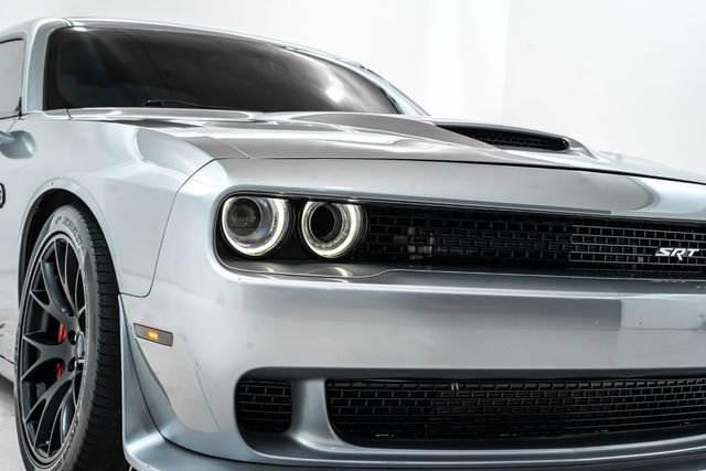Used 2016 Dodge Challenger SRT Hellcat RWD image 13