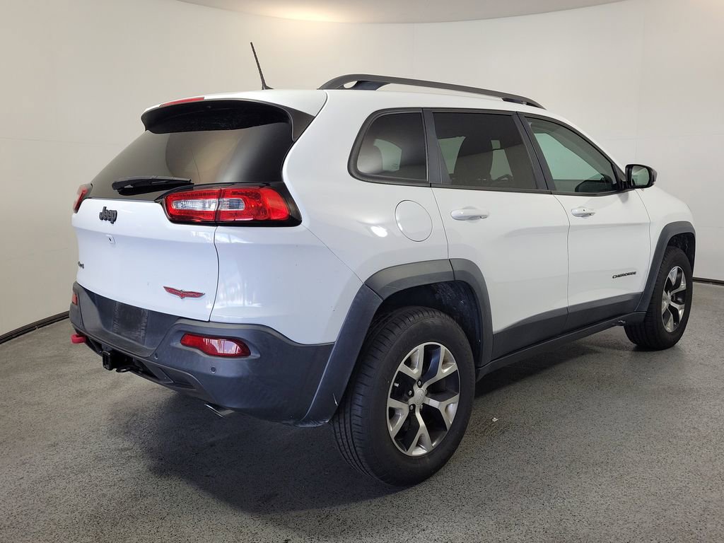 Used 2017 Jeep Cherokee Trailhawk AWD/4WD image 6