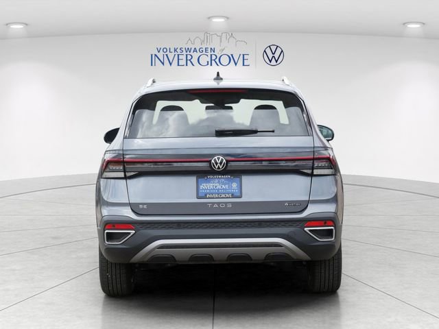 Used 2025 Volkswagen Taos SE AWD/4WD image 6