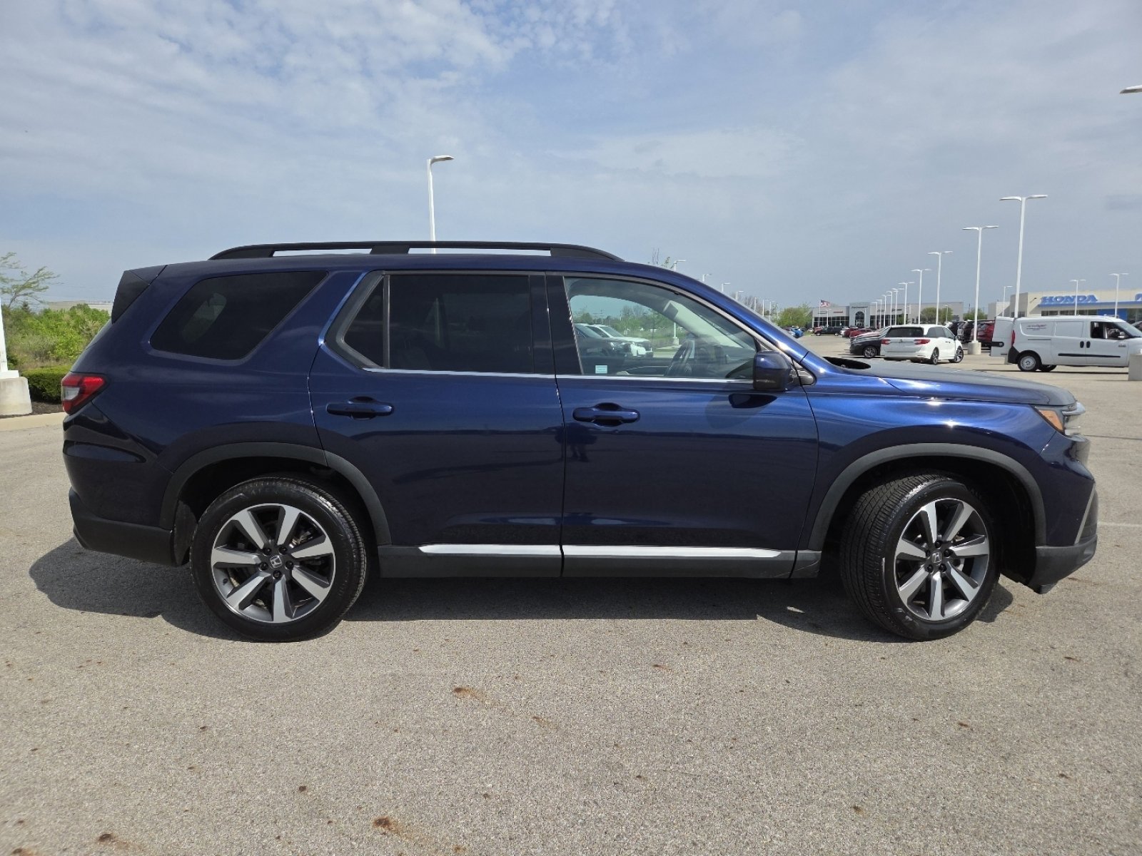 Used 2024 Honda Pilot Touring image 21