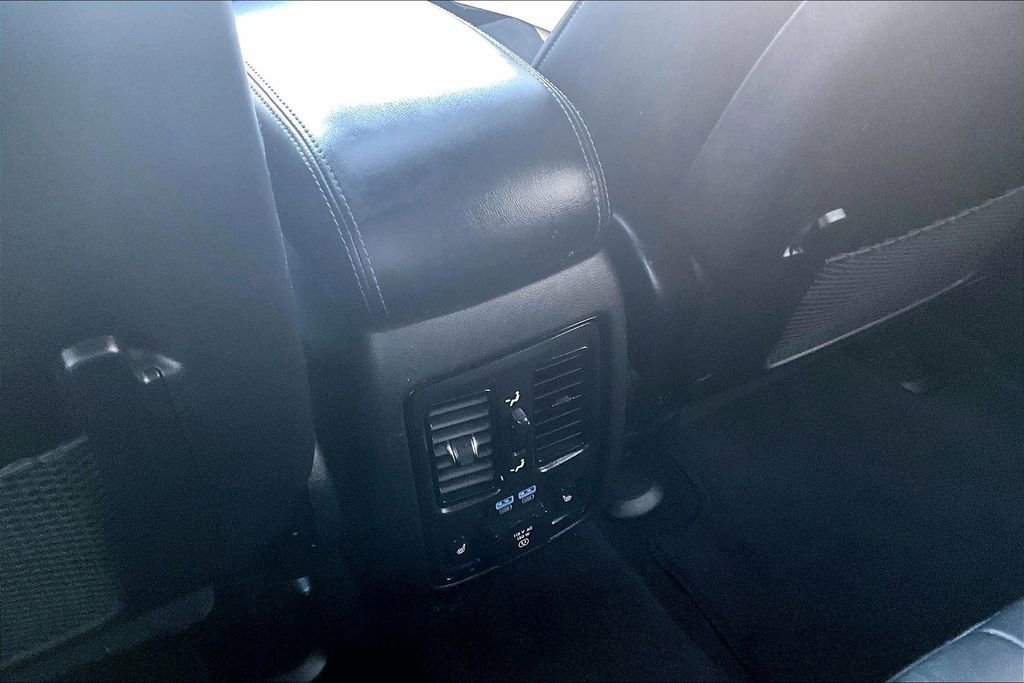 Used 2022 Dodge Durango GT image 35