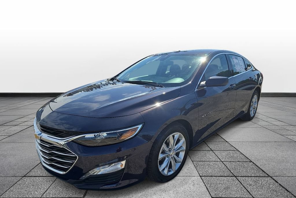 Used 2025 Chevrolet Malibu LT FWD image 1